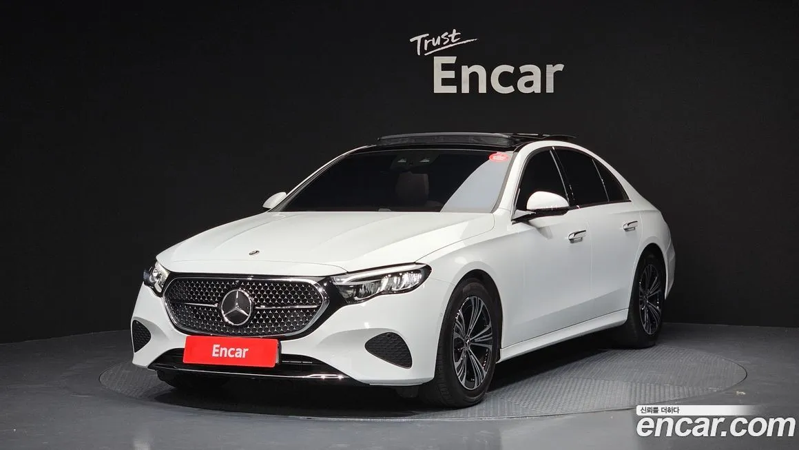 Mercedes-Benz E-Class — фото 1