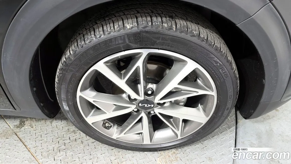 Kia Niro — фото 10