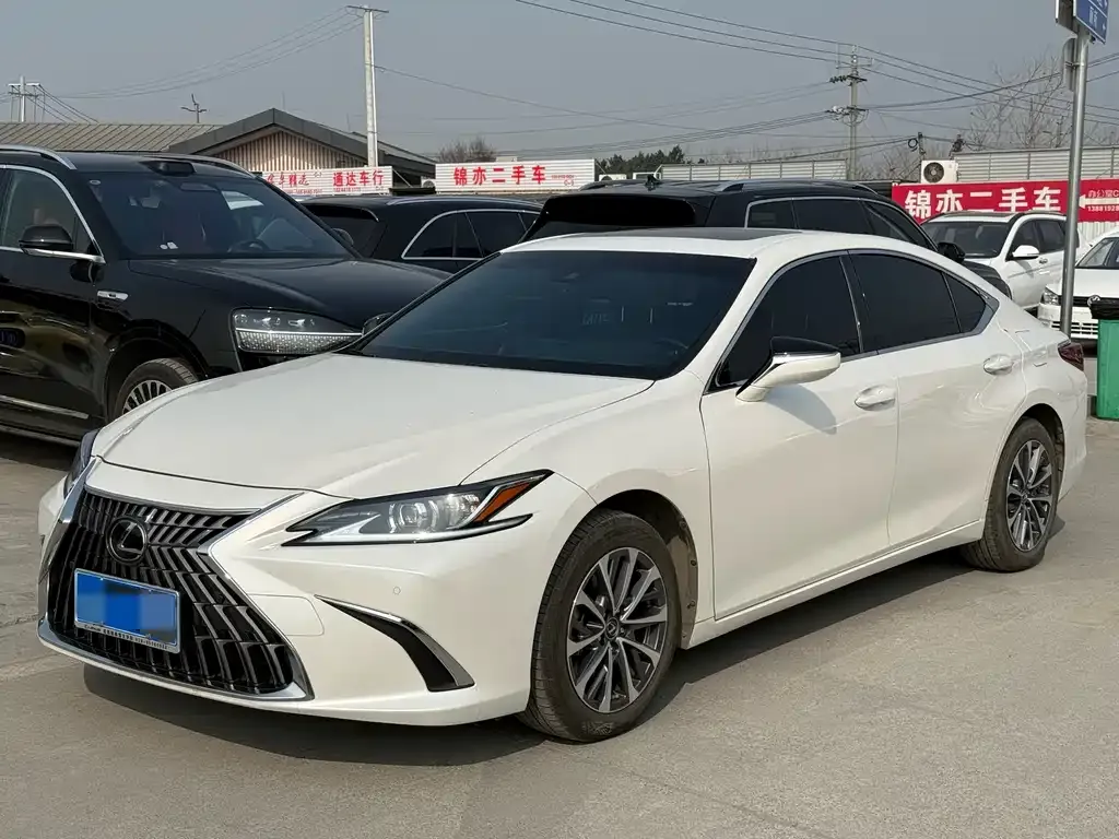 Lexus ES 2024 из CN, фото 1