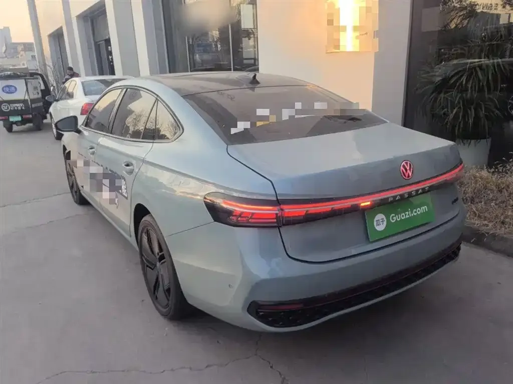 Volkswagen Passat 2024 из CN, фото 2