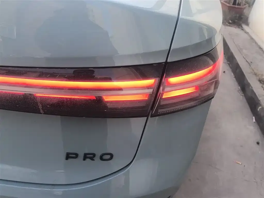 Volkswagen Passat 2024 из CN, фото 4