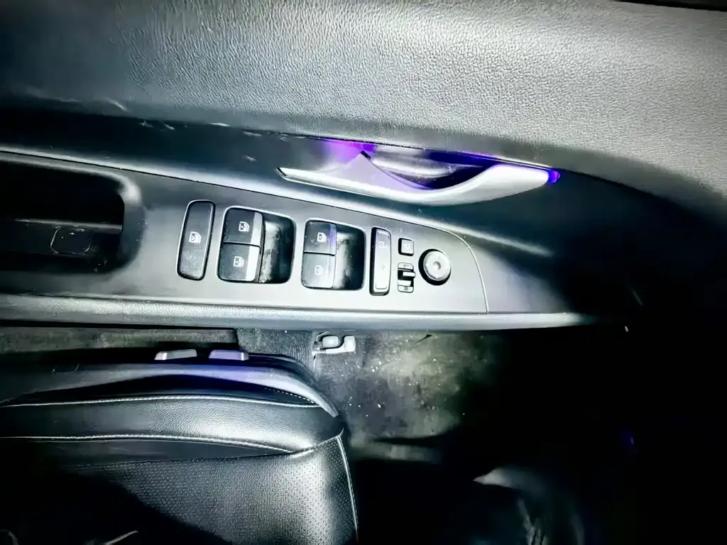 Hyundai Elantra 2021 из CN, фото 10