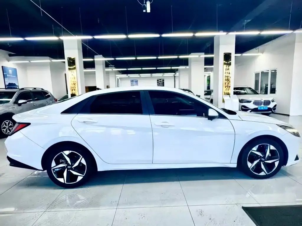 Hyundai Elantra 2021 из CN, фото 3