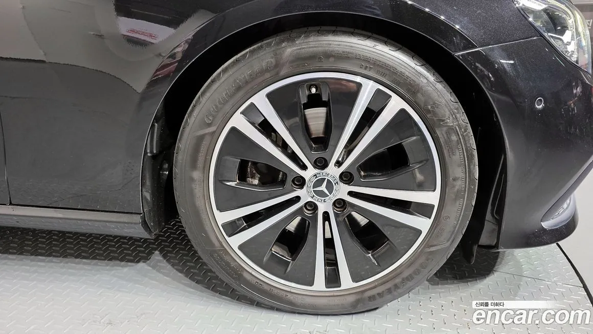 Mercedes-Benz E-Class 2021 из KR, фото 10