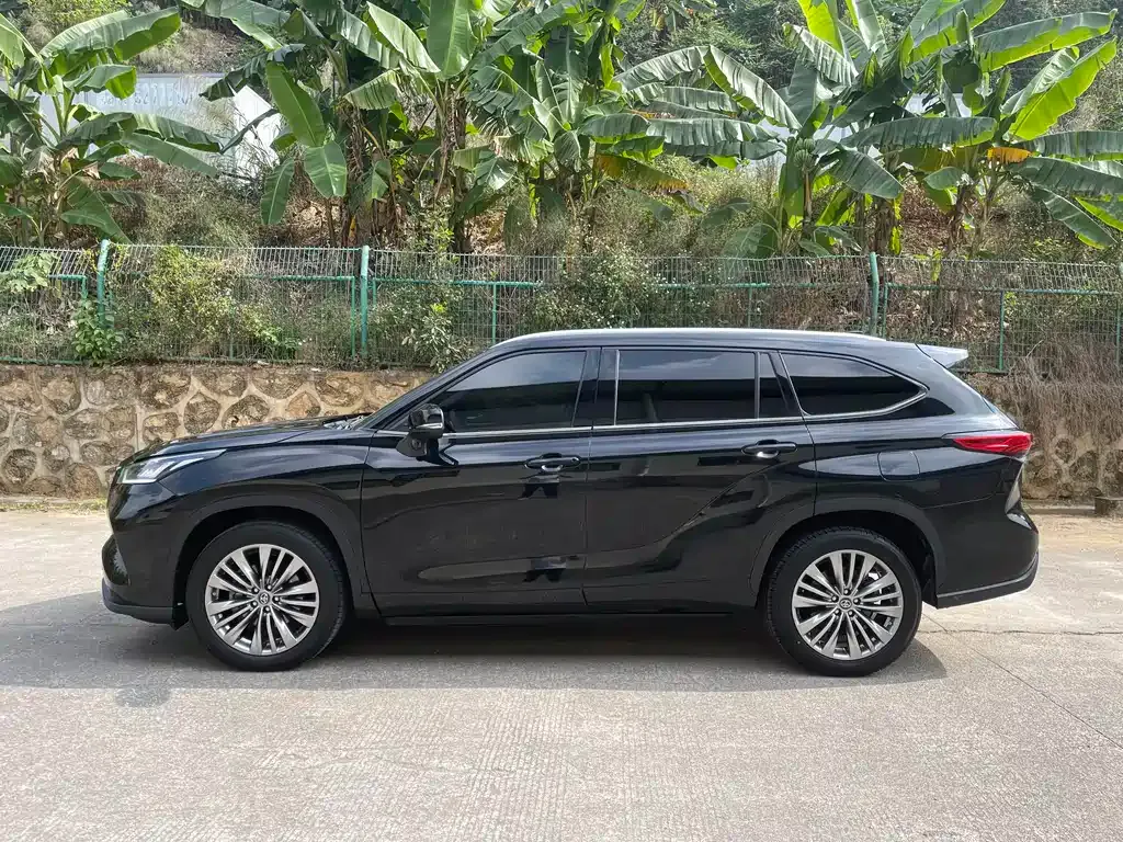 Toyota Highlander 2023 из CN, фото 7