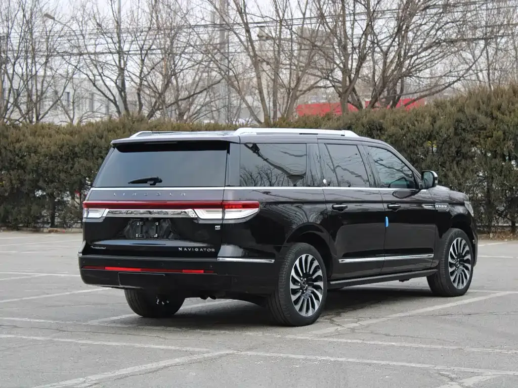 Lincoln Navigator One 2023 из CN, фото 5