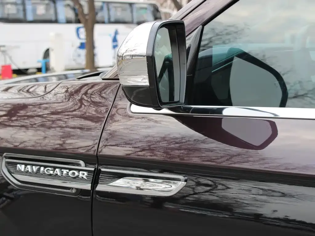 Lincoln Navigator One 2023 из CN, фото 6