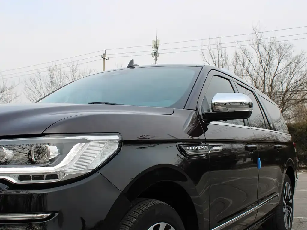 Lincoln Navigator One 2023 из CN, фото 3