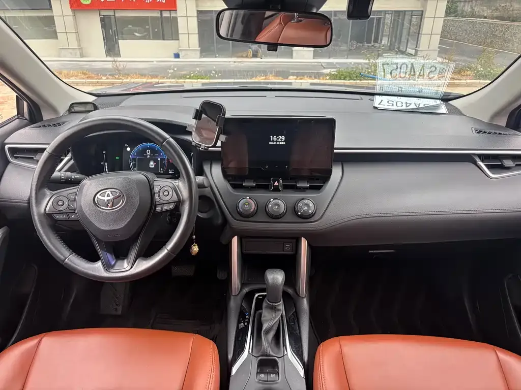 Toyota Corolla Cross 2023 из CN, фото 9