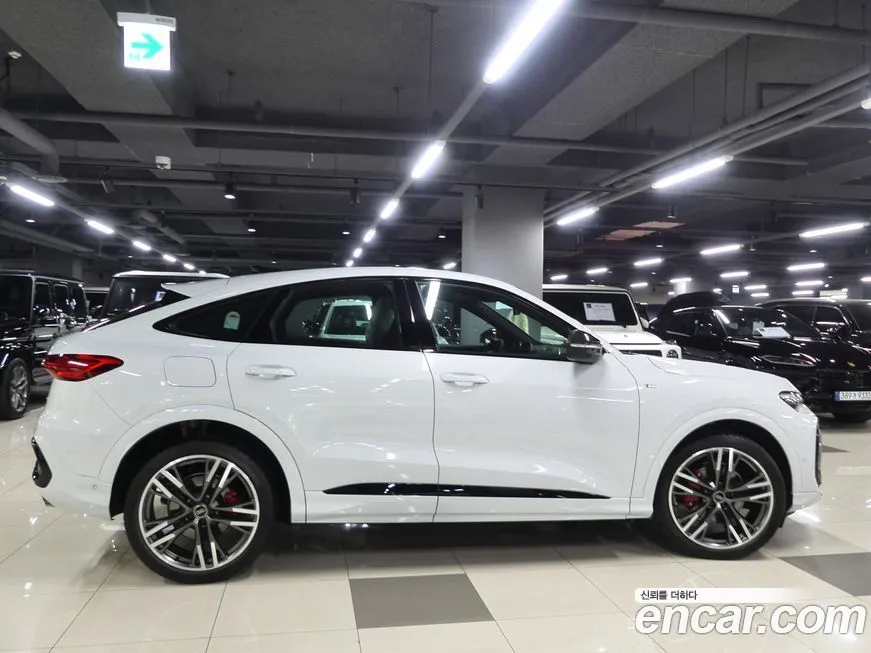 Audi Q5 2025 из KR, фото 10