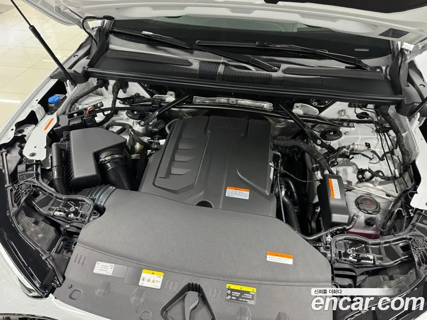 Audi Q5 2025 из KR, фото 8