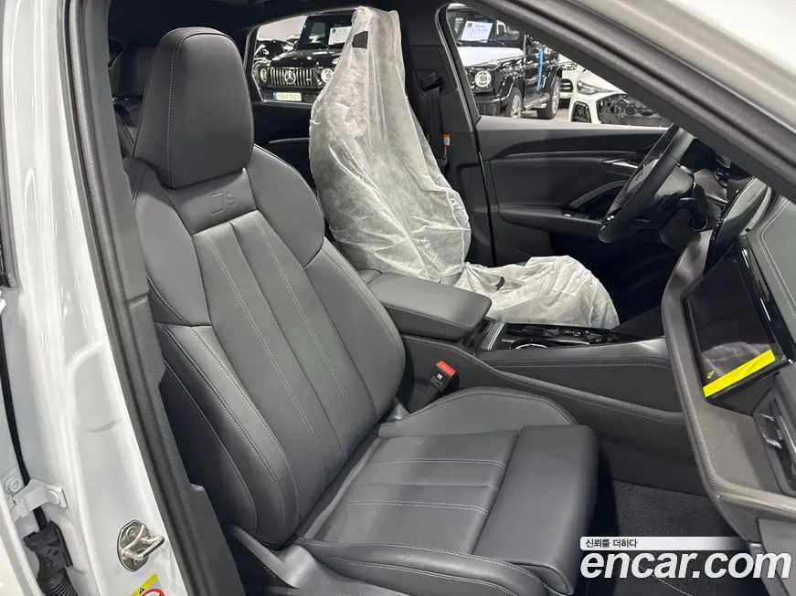 Audi Q5 2025 из KR, фото 5