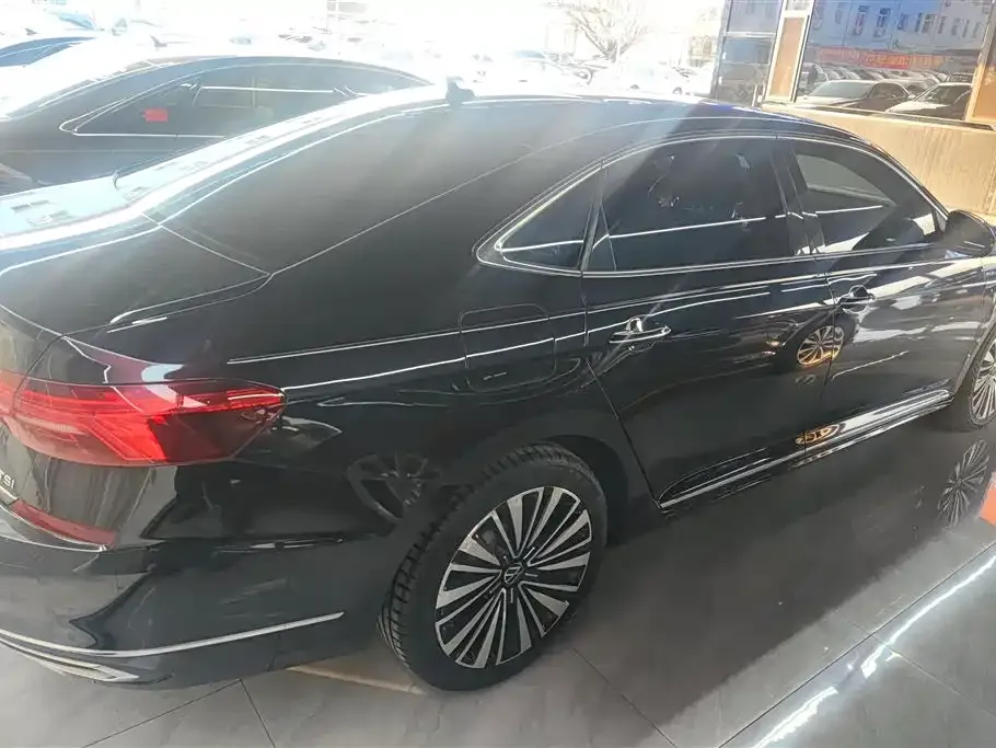 Volkswagen Passat — фото 8