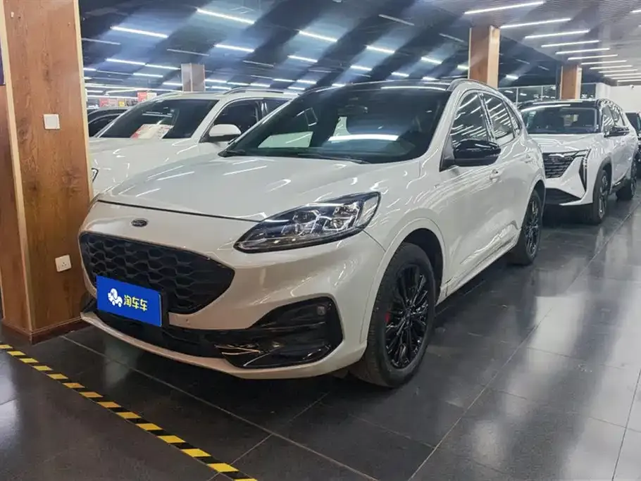 Ford Escape 2023 из CN, фото 1