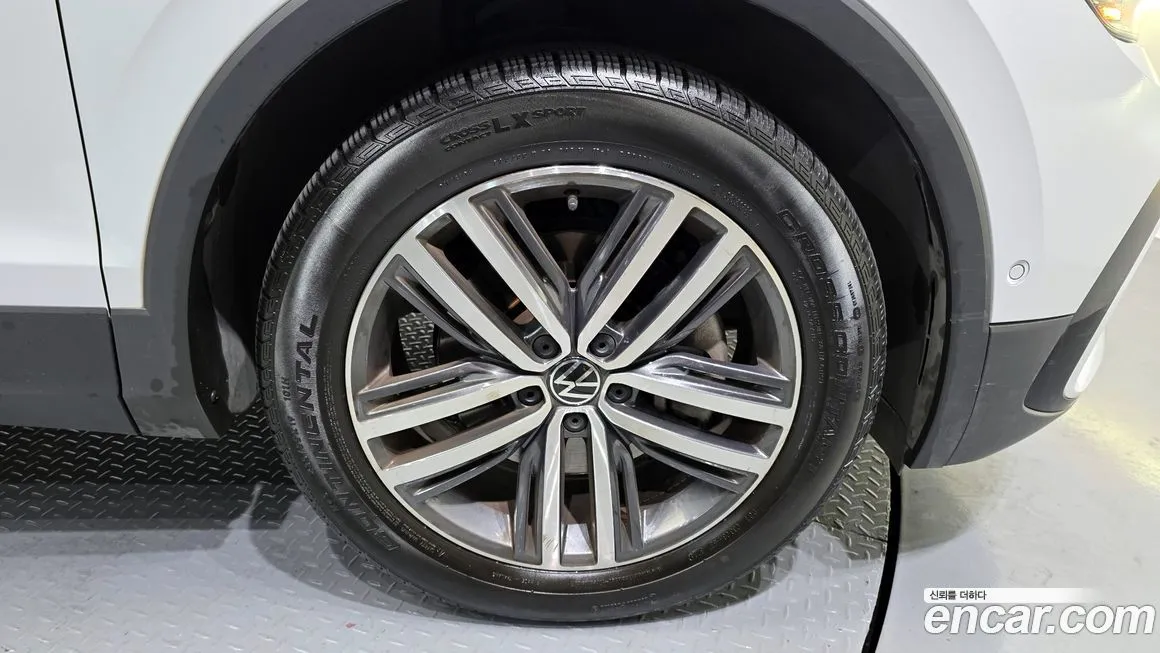 Volkswagen Tiguan — фото 5