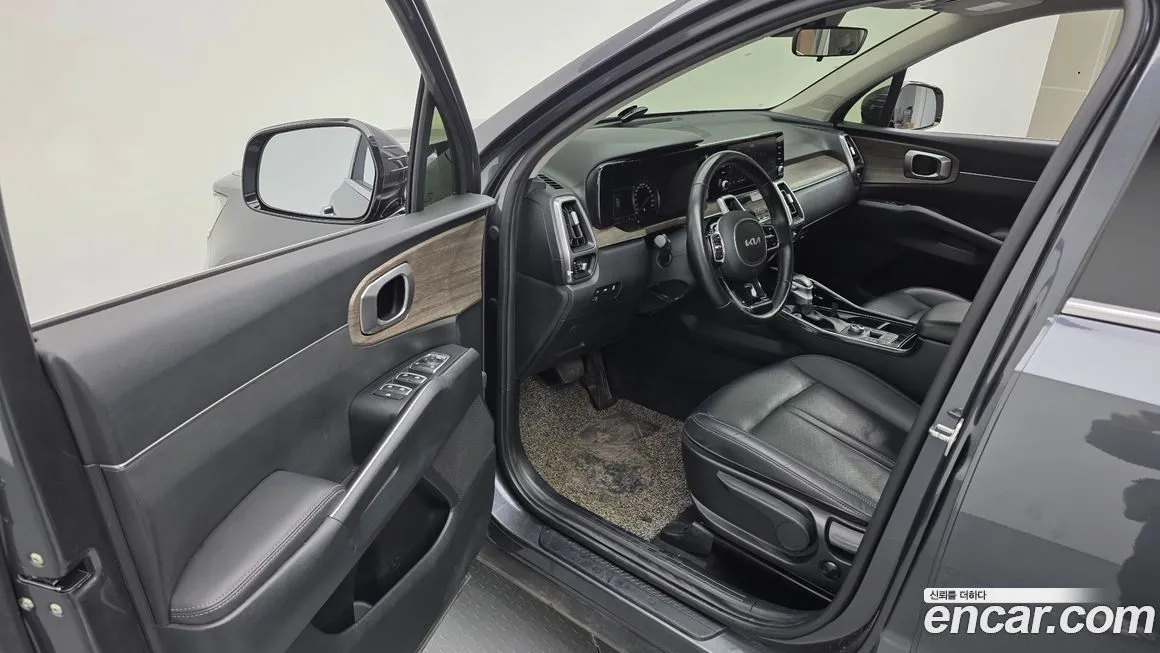 Kia Sorento — фото 7