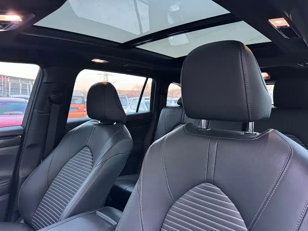 Toyota Crown Kluger 2022 из CN, фото 6