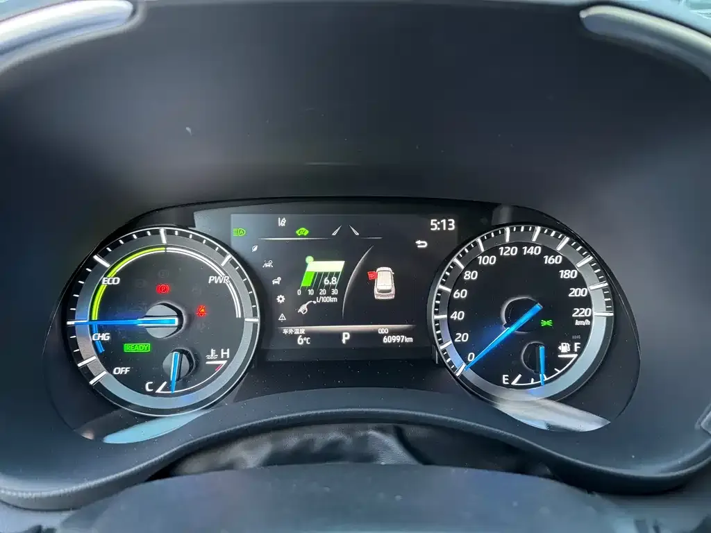 Toyota Crown Kluger 2022 из CN, фото 3