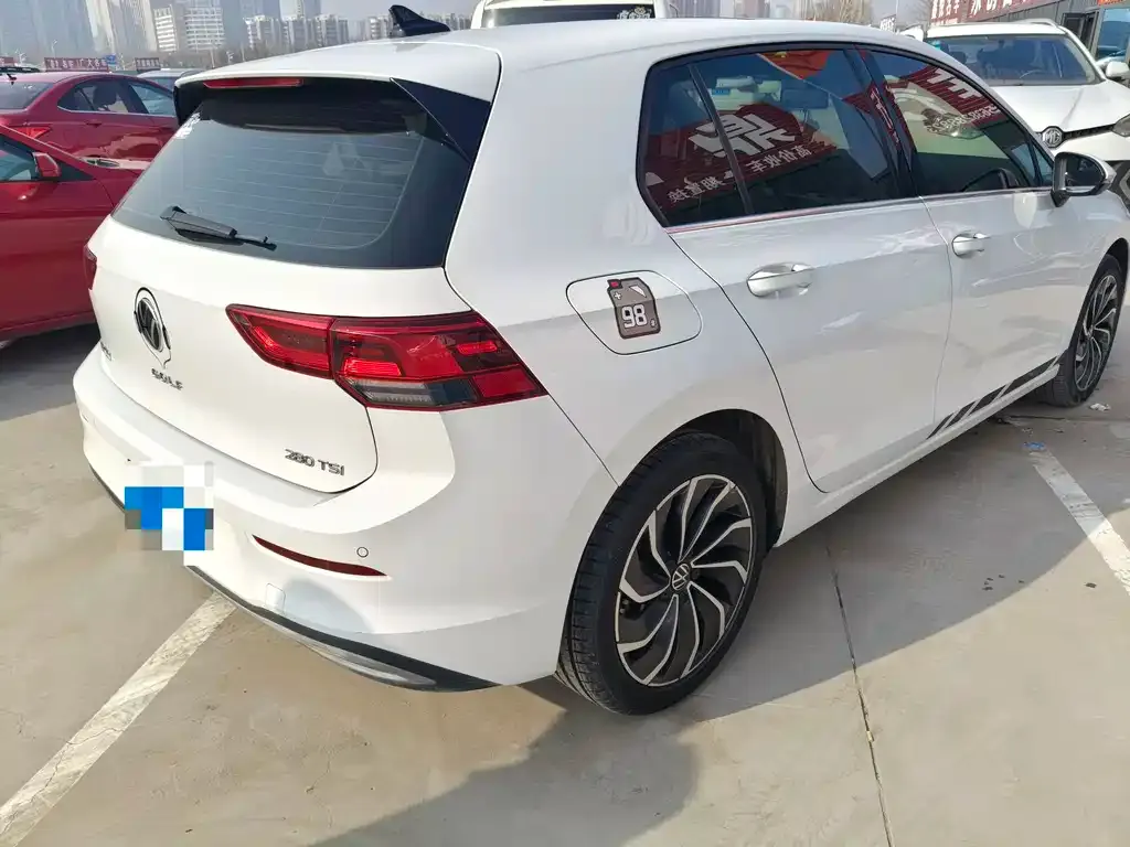 Volkswagen Golf 2023 из CN, фото 9