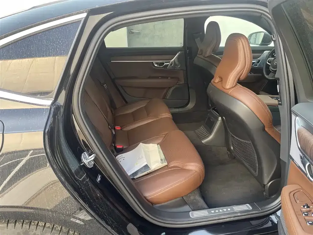 Volvo S90 PHEV 2024 из CN, фото 7