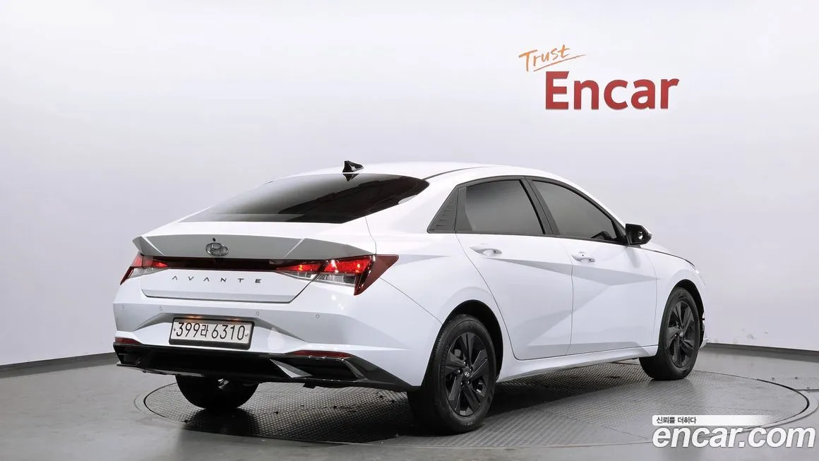 Hyundai AVANTE 2023 из KR, фото 2