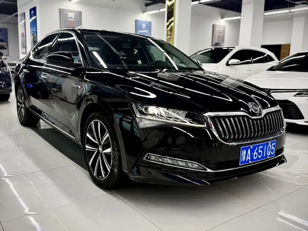 Skoda Superb 2023 из CN, фото 3