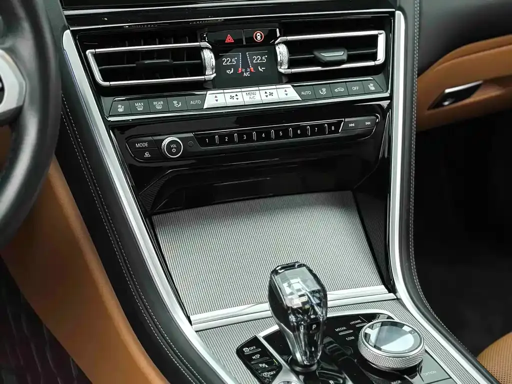 BMW 8 Series 2024 из CN, фото 6