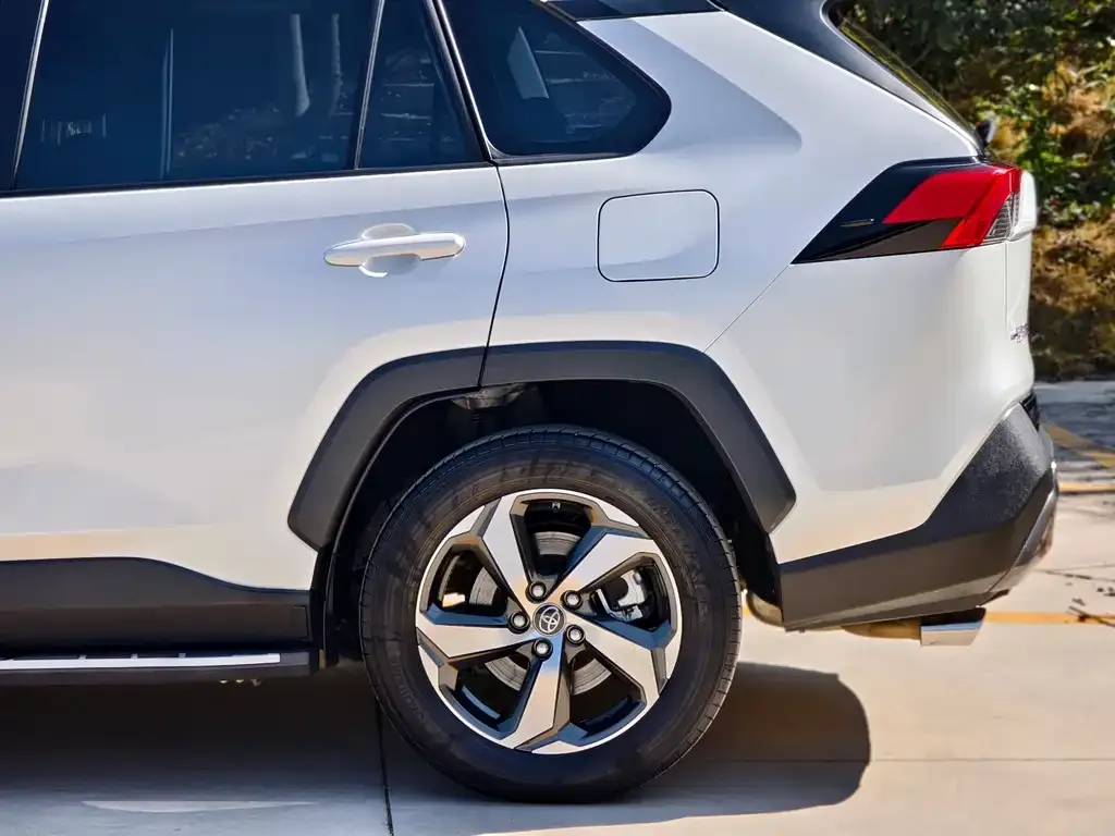 Toyota RAV4 Prime 2022 из CN, фото 2