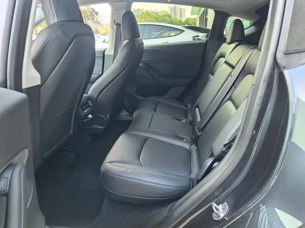 Tesla Model Y 2025 из CN, фото 7