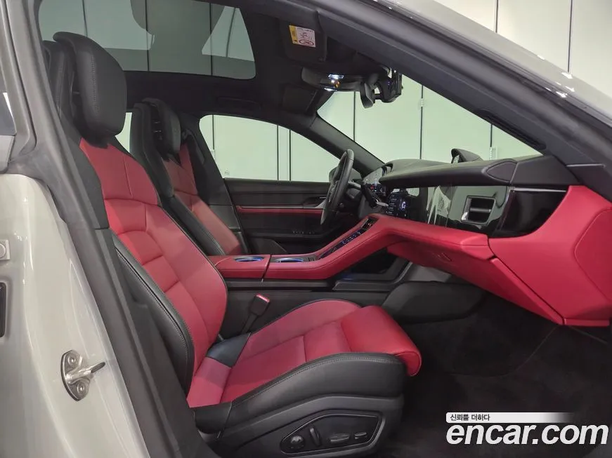 Porsche Taycan 2025 из KR, фото 4