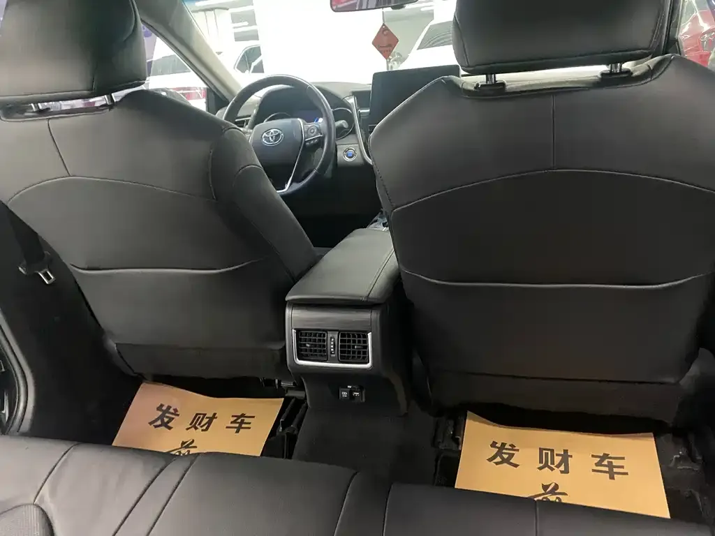 Toyota Camry 2021 из CN, фото 2