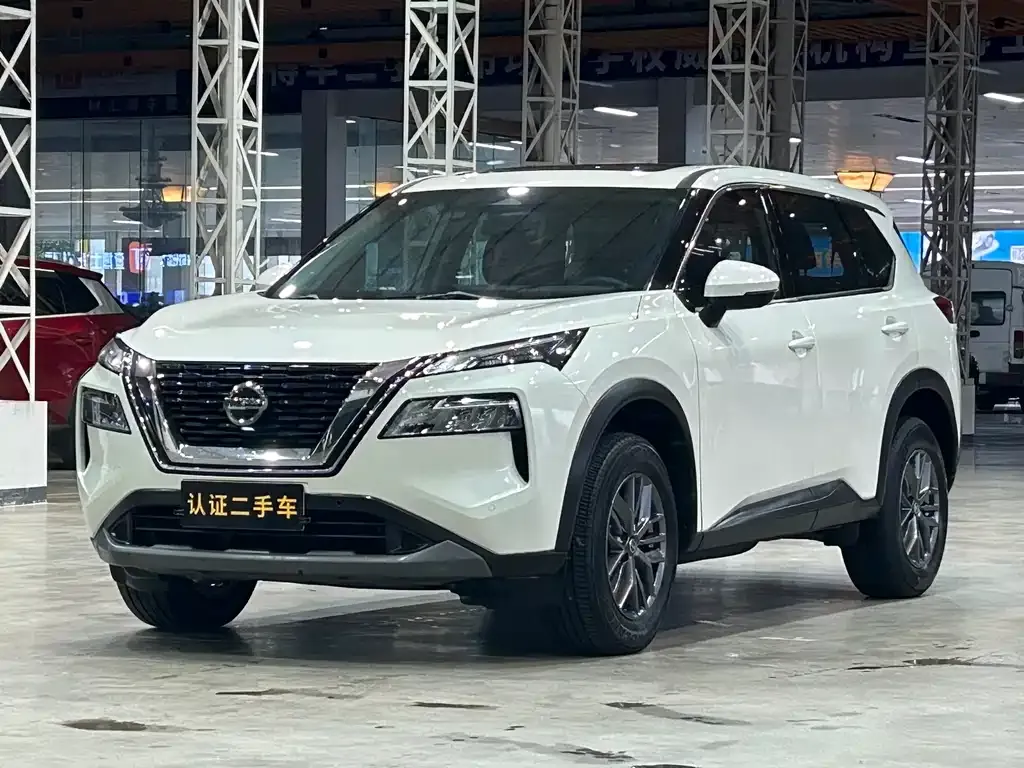 Nissan X-Trail — фото 1