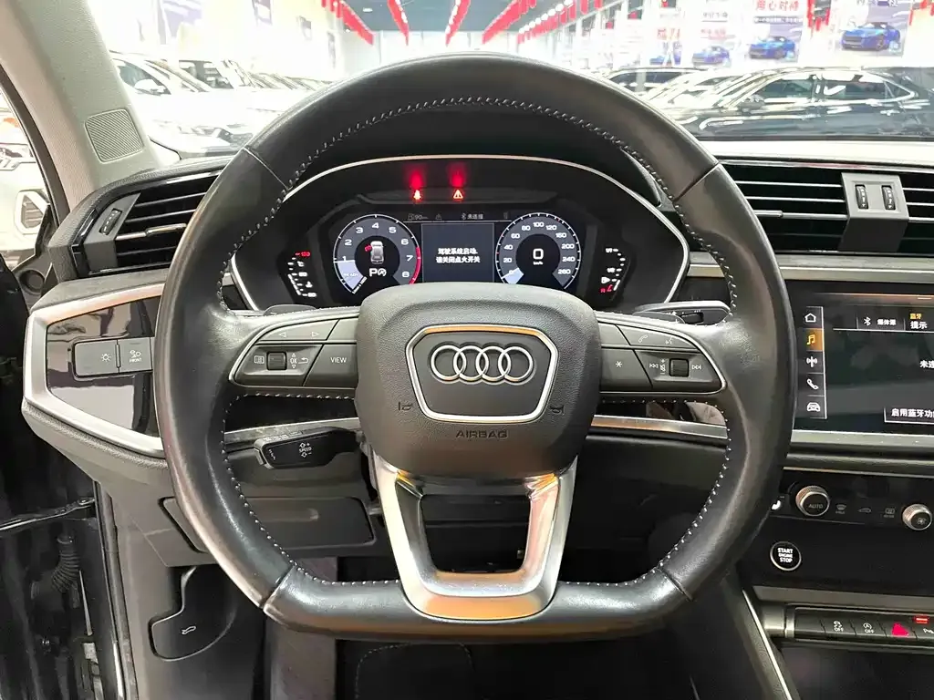 Audi Q3 2021 из CN, фото 3