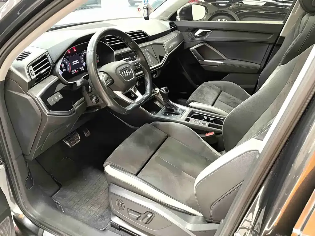 Audi Q3 2021 из CN, фото 7