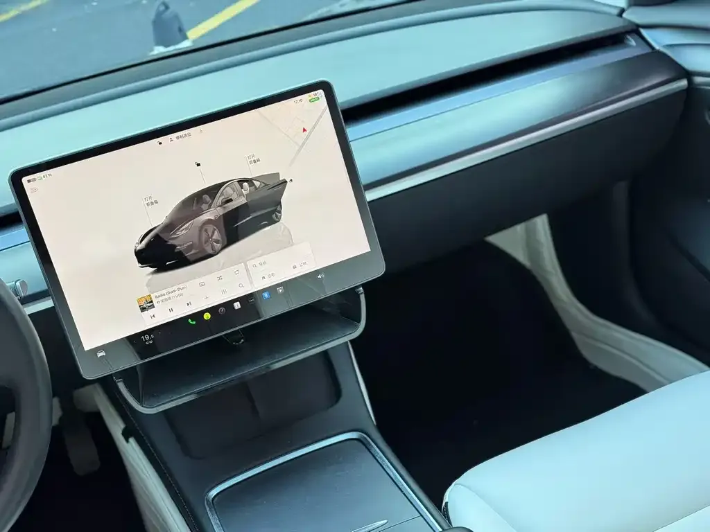 Tesla Model 3 — фото 6