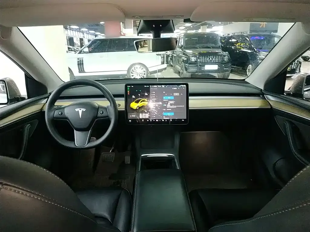 Tesla Model Y 2023 из CN, фото 2