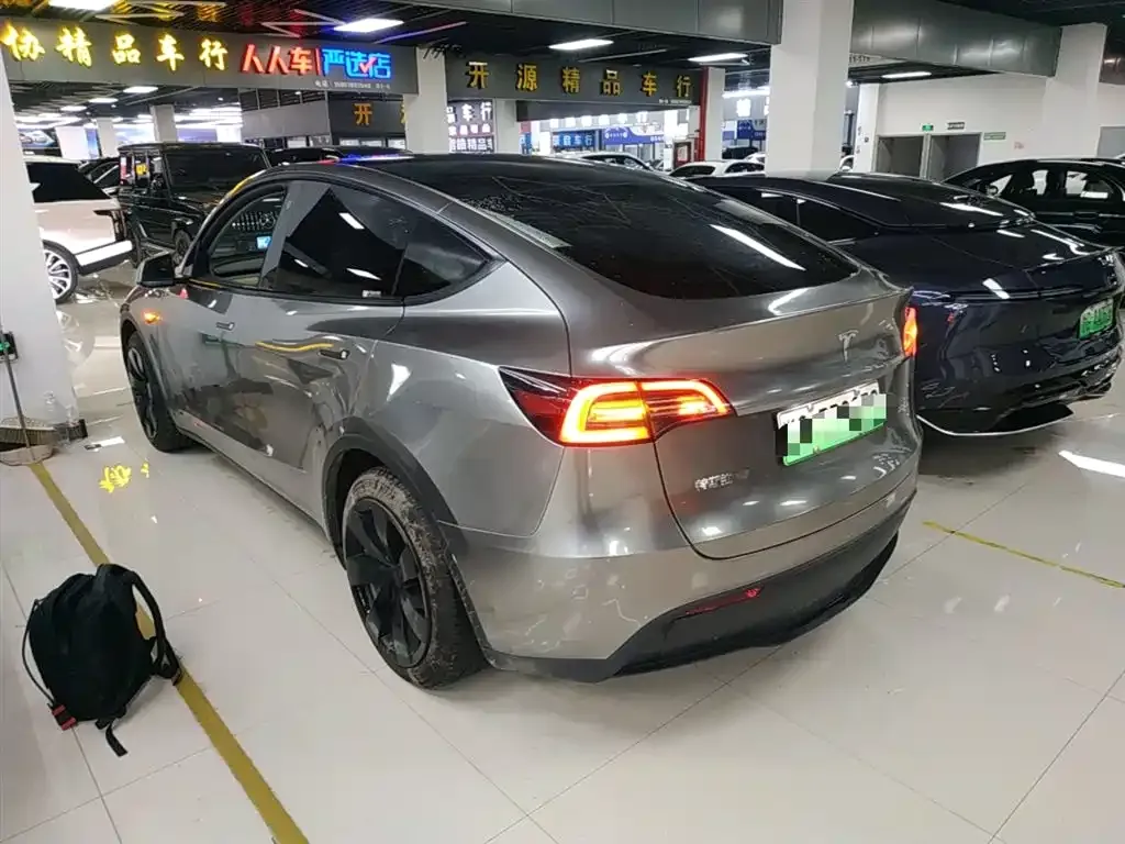 Tesla Model Y 2023 из CN, фото 7