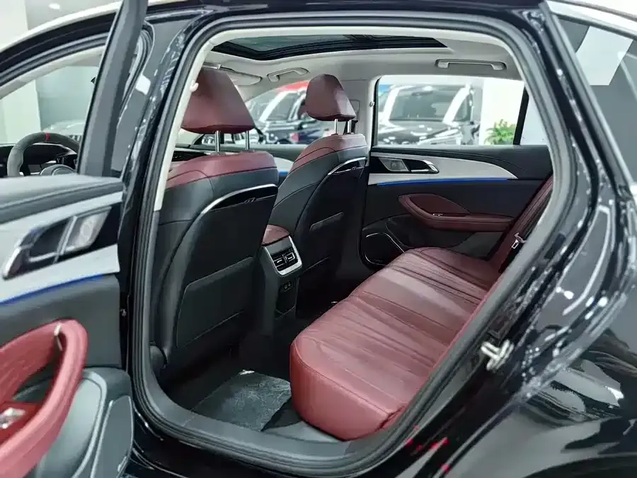 Hongqi H5 2023 из CN, фото 6