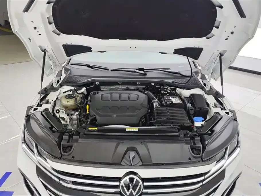 Volkswagen CC 2024 из CN, фото 10