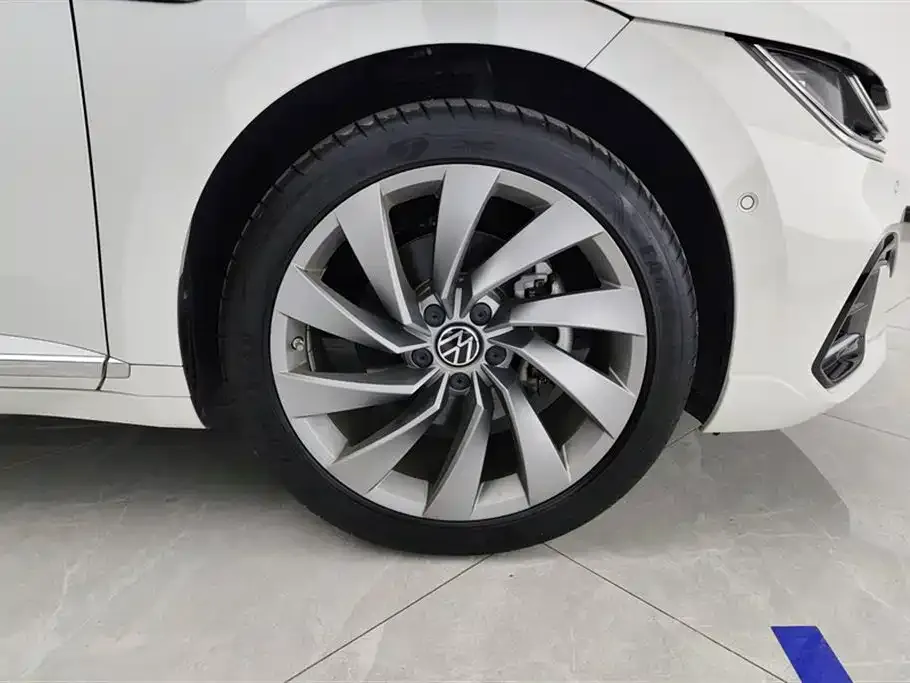 Volkswagen CC 2024 из CN, фото 9