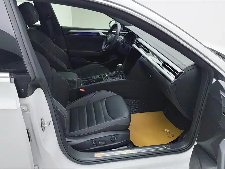 Volkswagen CC 2024 из CN, фото 4