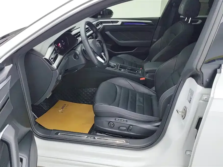 Volkswagen CC 2024 из CN, фото 2