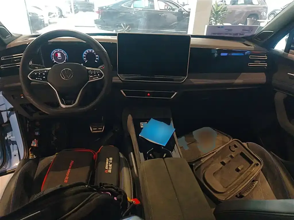 Volkswagen Tiguan L 2024 из CN, фото 8