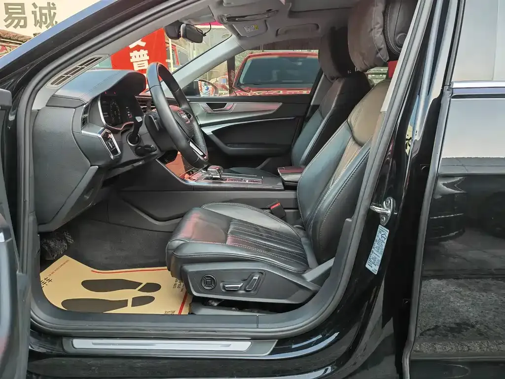 Audi A6L 2022 из CN, фото 2