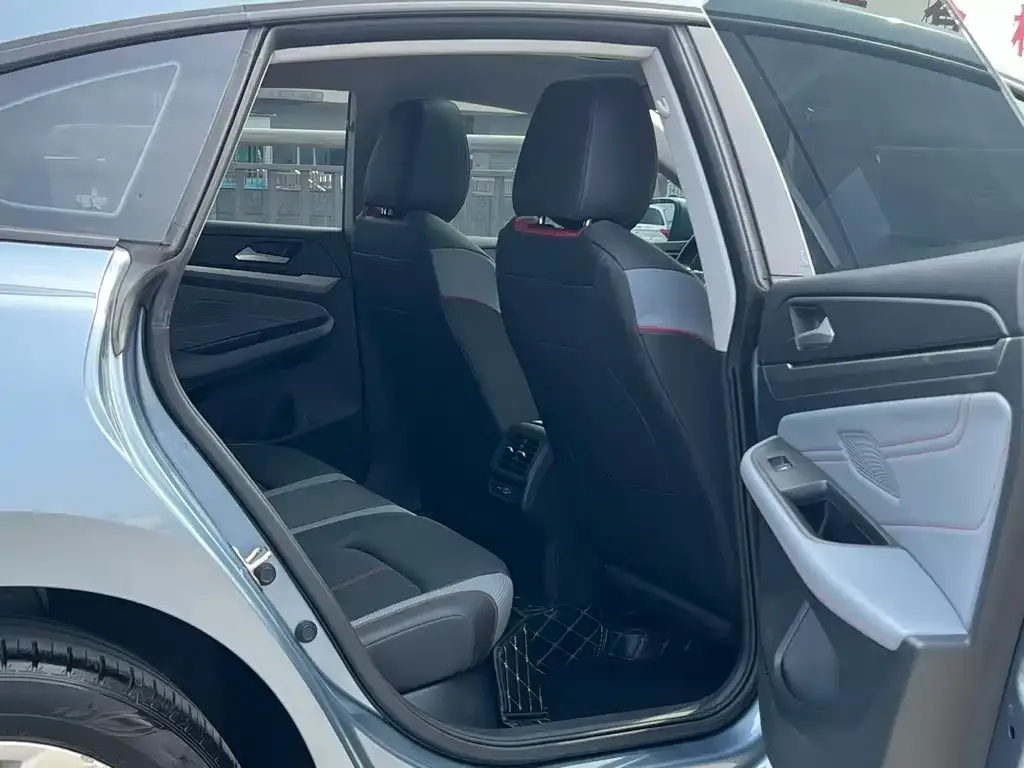 Volkswagen Lamando 2023 из CN, фото 4