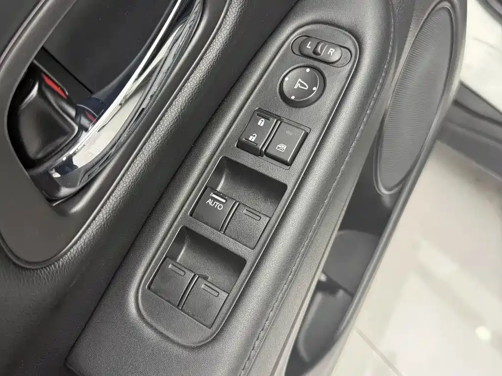 Honda Vezel 2021 из CN, фото 8