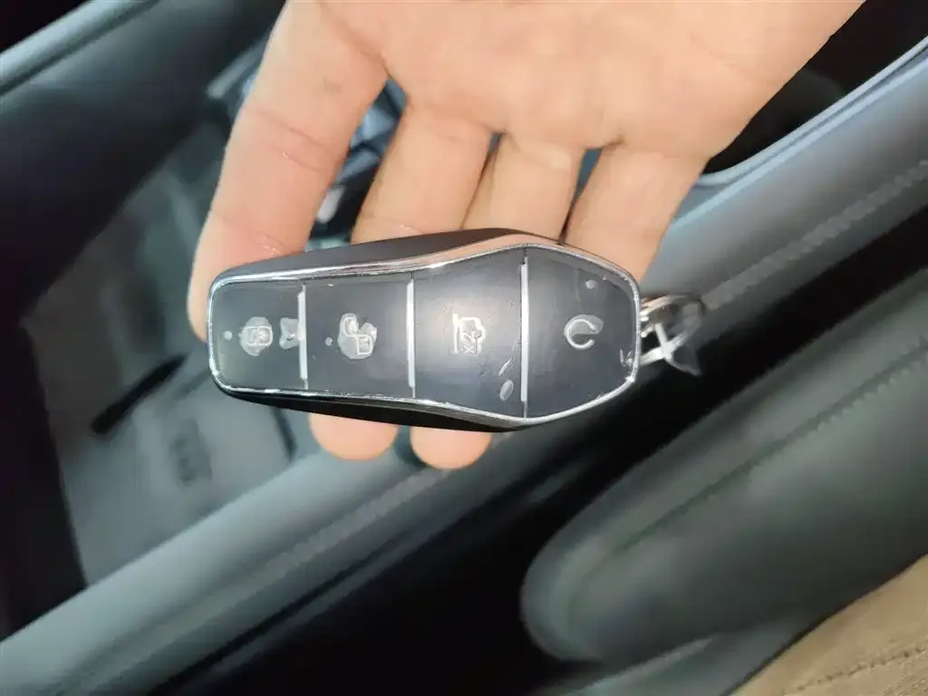 BYD L EV 2025 из CN, фото 10