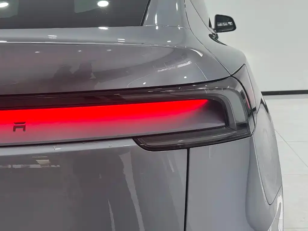 Tesla Model Y 2025 из CN, фото 8