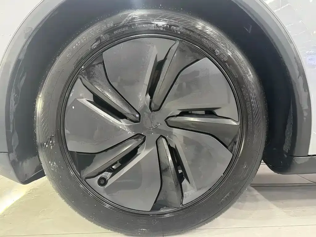 Tesla Model Y 2025 из CN, фото 9