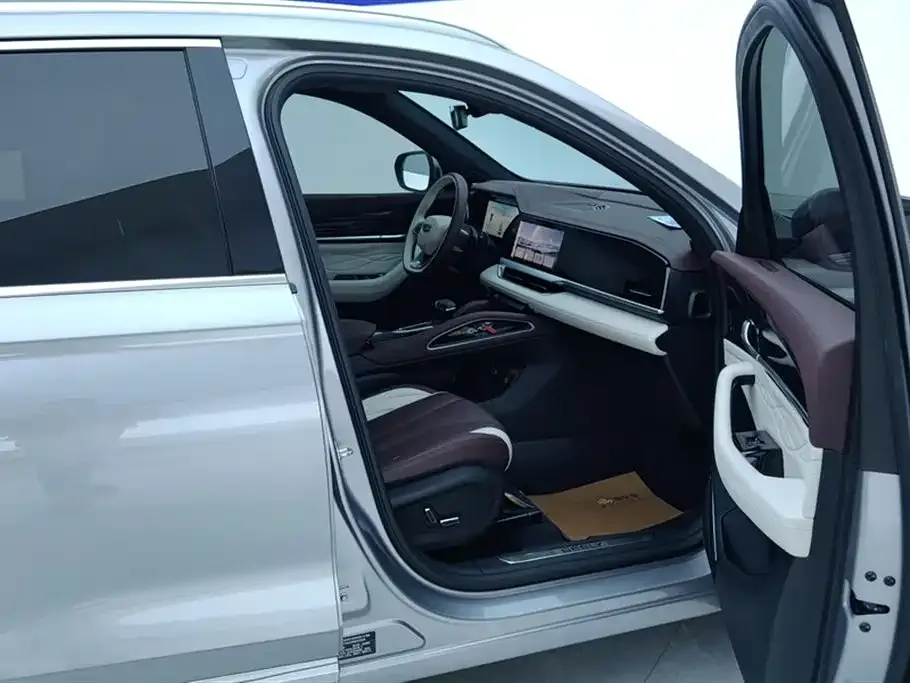 Geely Xingyue L 2022 из CN, фото 3